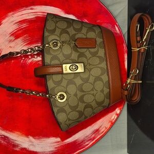 P8- Coach Brown and Red Signature Tote Bag
